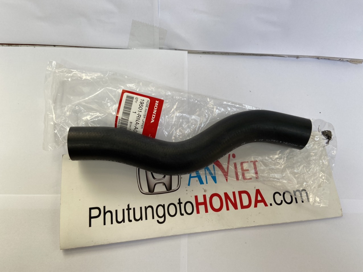 Ống két nước phía dưới xe Honda CIVIC 2006 đến 2011